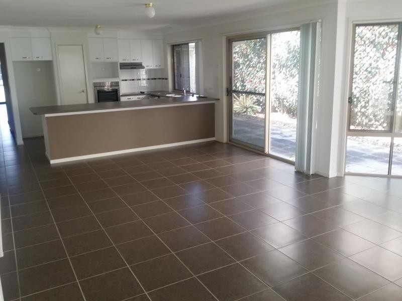 9 Gippsland Place, Calamvale QLD 4116