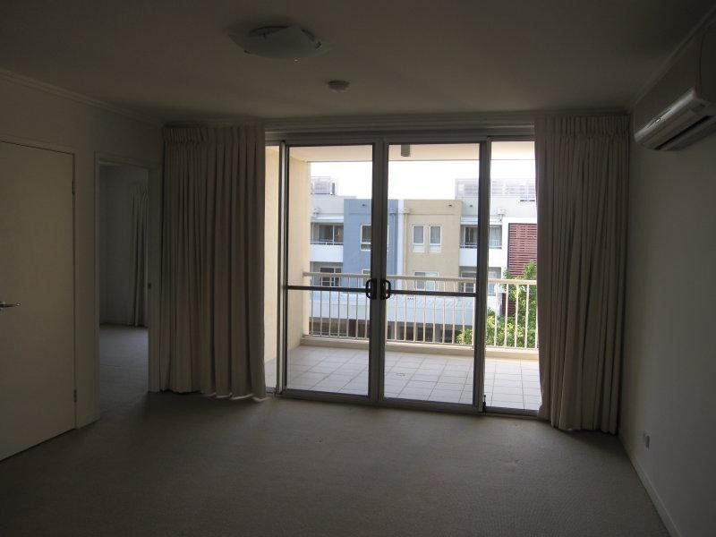 8 Arbour Avenue, Robina QLD 4226