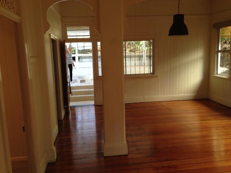 53 Cowlishaw St, Bowen Hills QLD 4006