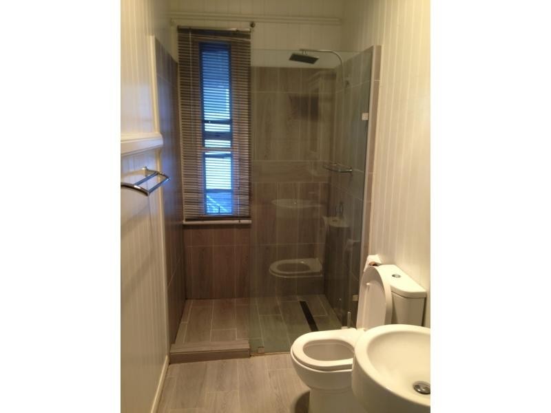 53 Cowlishaw St, Bowen Hills QLD 4006