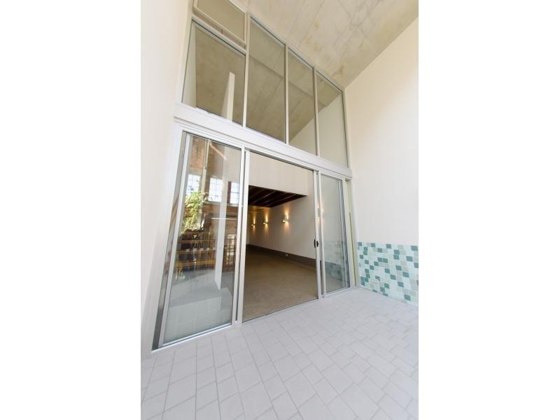 8 Skyring Terrace, Teneriffe QLD 4005