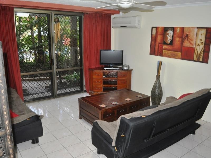 38 Enderley Ave, Surfers Paradise QLD 4217