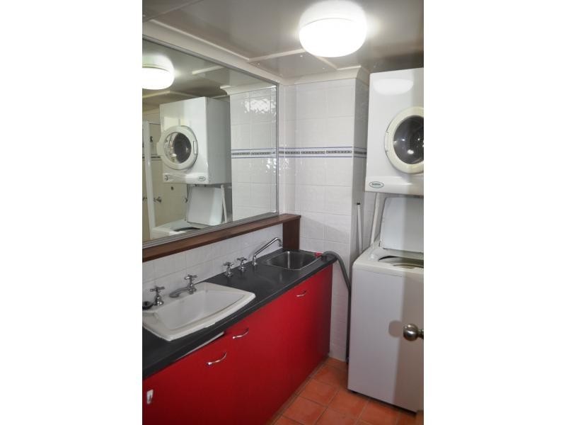 38 Enderley Ave, Surfers Paradise QLD 4217