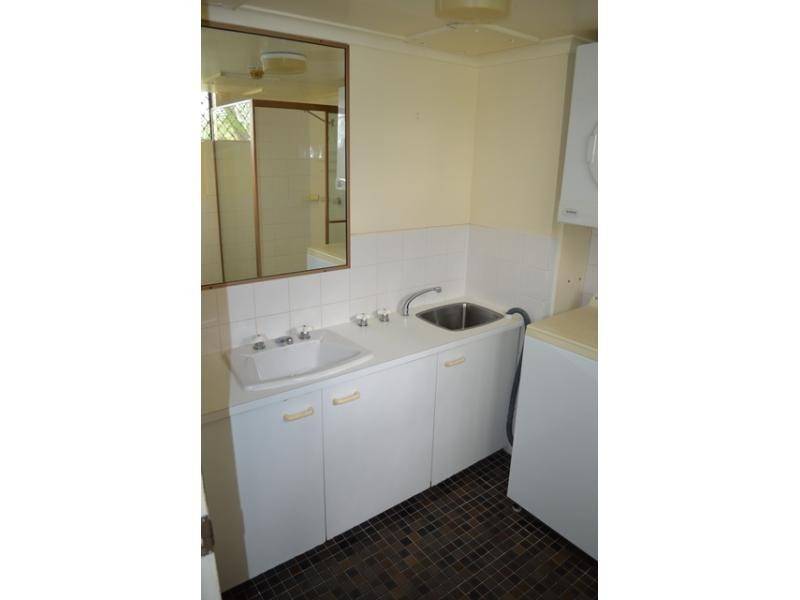 38 Enderley Ave, Surfers Paradise QLD 4217