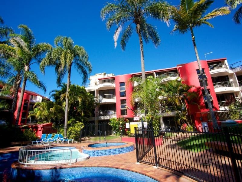 38 Enderley Ave, Surfers Paradise QLD 4217