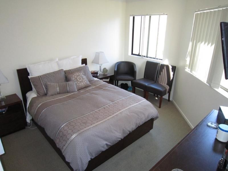 70 Norman Crescent, Norman Park QLD 4170