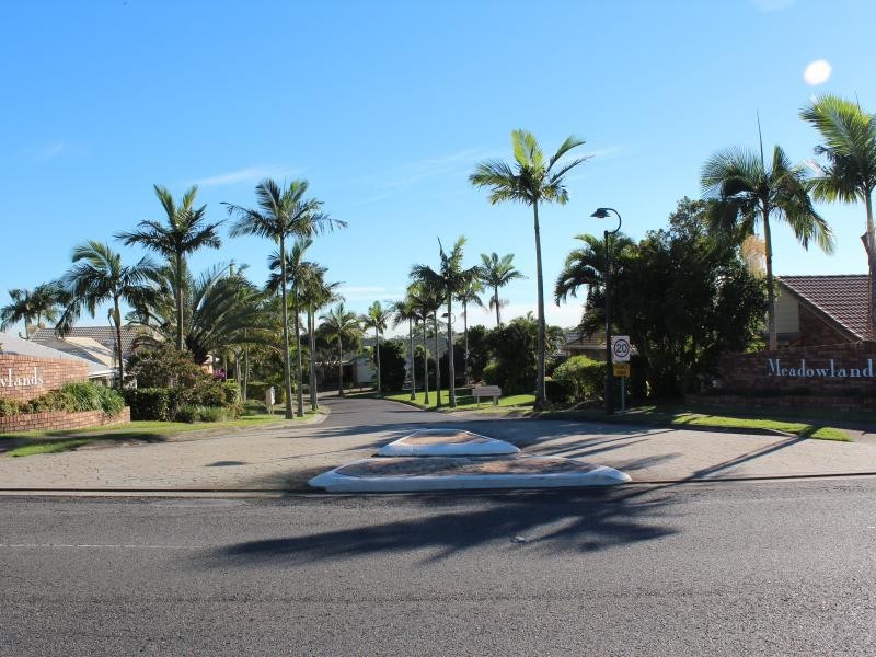 30 Meadowlands Rd, Carindale QLD 4152
