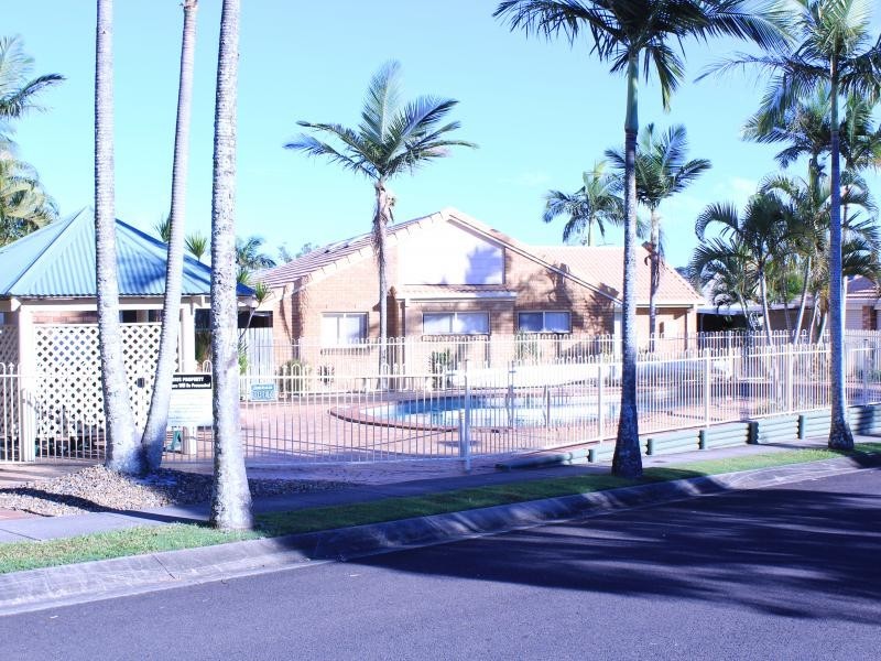 30 Meadowlands Rd, Carindale QLD 4152