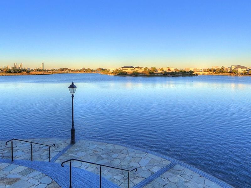 3030 The Boulevard, Carrara QLD 4211