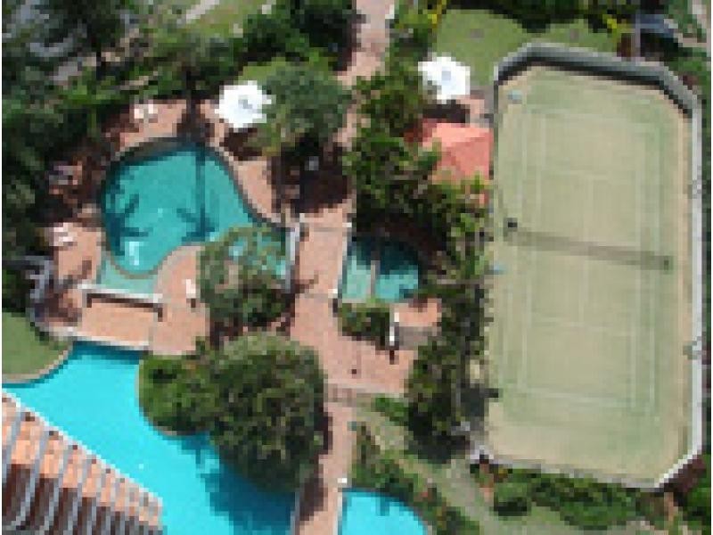 1 Peak Ave, Main Beach QLD 4217