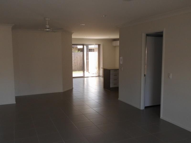 230 Pulgul St, Urangan QLD 4655