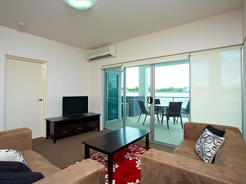 28 Ferry Rd, West End QLD 4101