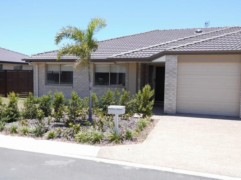 230 Pulgul St, Urangan QLD 4655