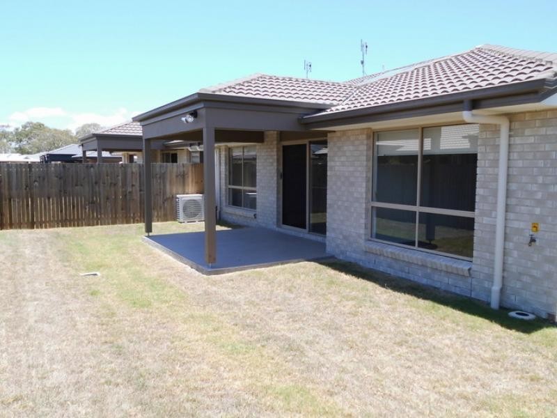 230 Pulgul St, Urangan QLD 4655