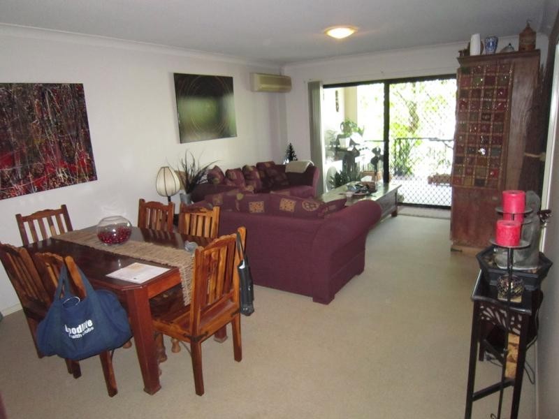 70 Norman Crescent, Norman Park QLD 4170