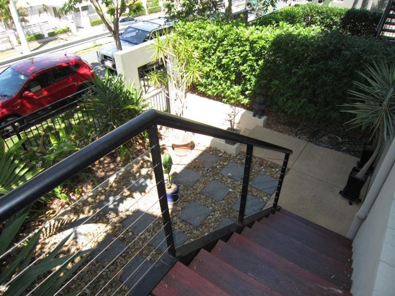 70 Norman Crescent, Norman Park QLD 4170