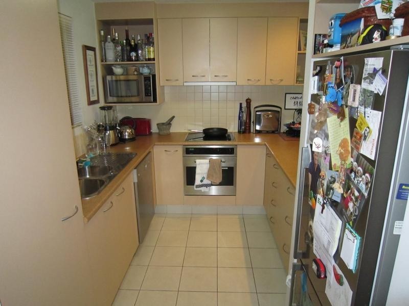 70 Norman Crescent, Norman Park QLD 4170