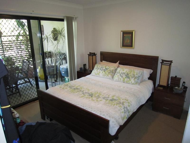 70 Norman Crescent, Norman Park QLD 4170