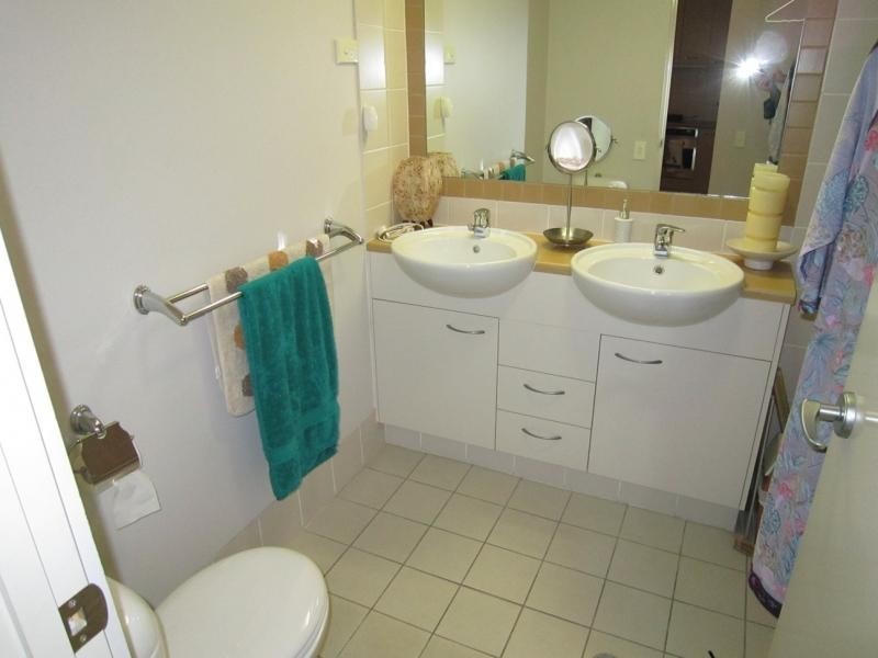 70 Norman Crescent, Norman Park QLD 4170