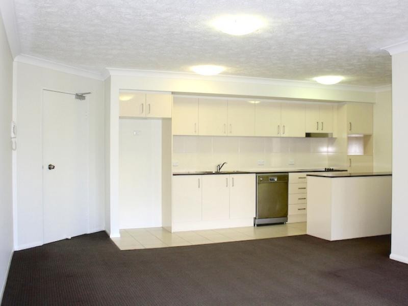 35 Hamilton Road, Moorooka QLD 4105