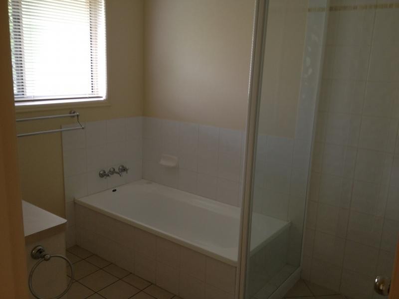 33 Johnston Street, Carina QLD 4152