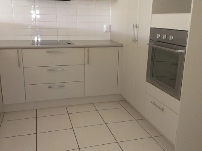 42 Warburton Street, North Ward QLD 4810