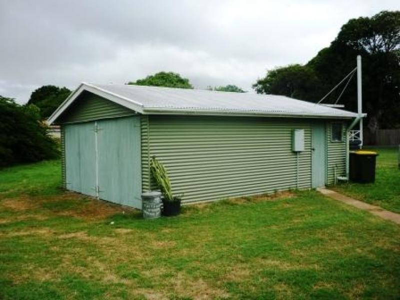 27 Hibiscus St, Urangan QLD 4655