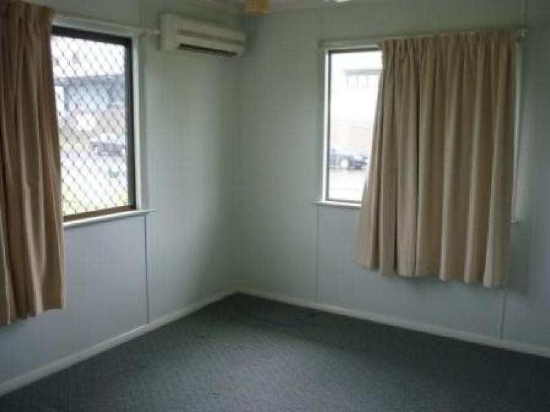 27 Hibiscus St, Urangan QLD 4655