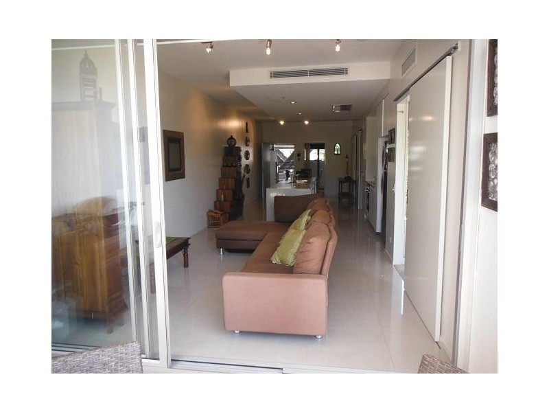 2/26 River, Mackay QLD 4740
