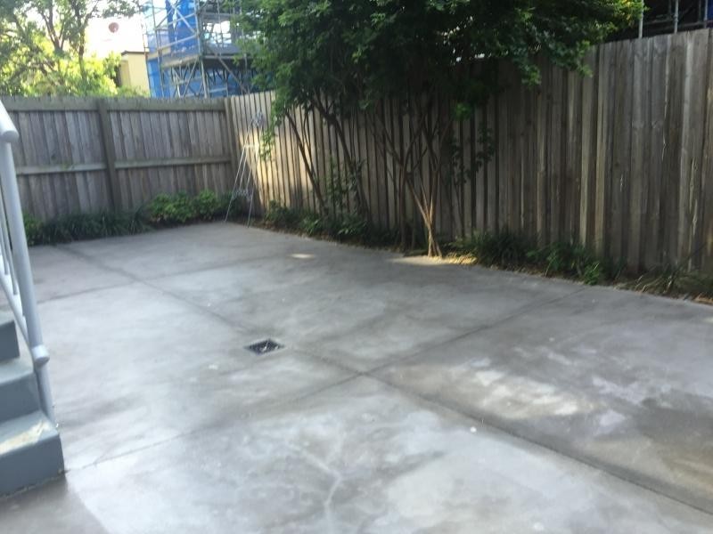 28 Carl Street, Woolloongabba QLD 4102