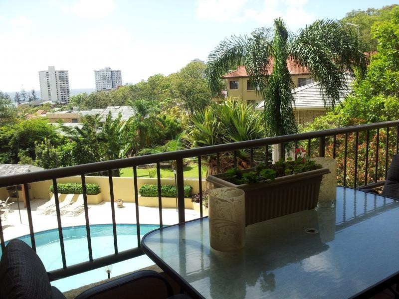 29 Hill Ave, Burleigh Heads QLD 4220