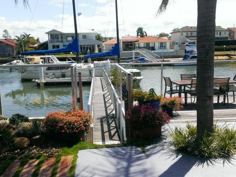 49 Courageous Court, Newport QLD 4020