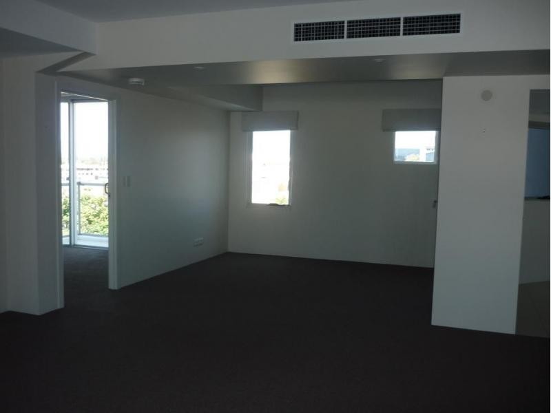 19 Mermaid Ave, Mermaid Beach QLD 4218