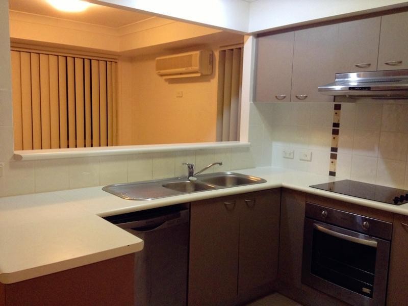 34-42 University Drive, Meadowbrook QLD 4131