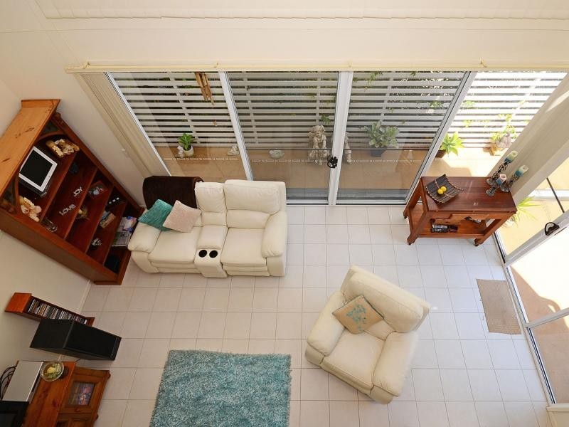 71 Elizabeth st, Urangan QLD 4655