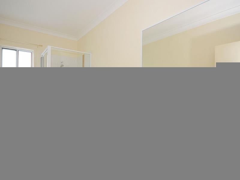 71 Elizabeth st, Urangan QLD 4655