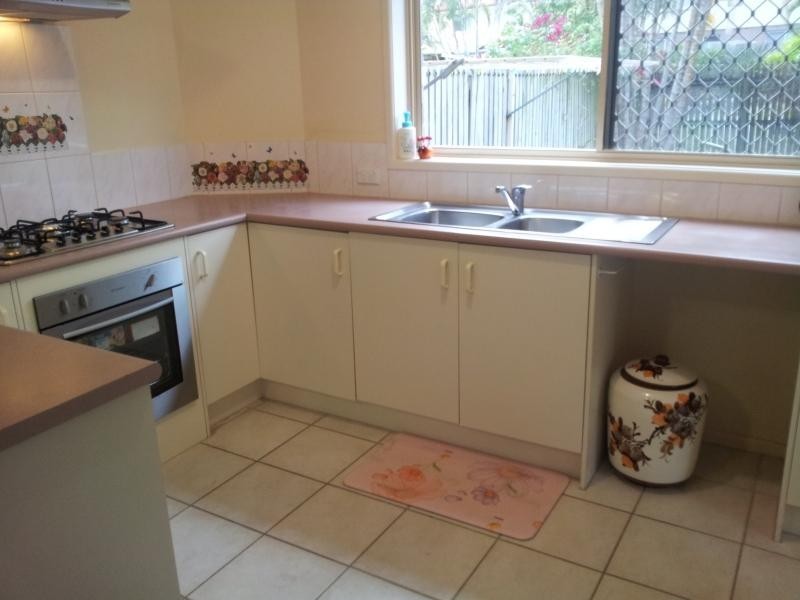 77 Nursery Ave, Runcorn QLD 4113