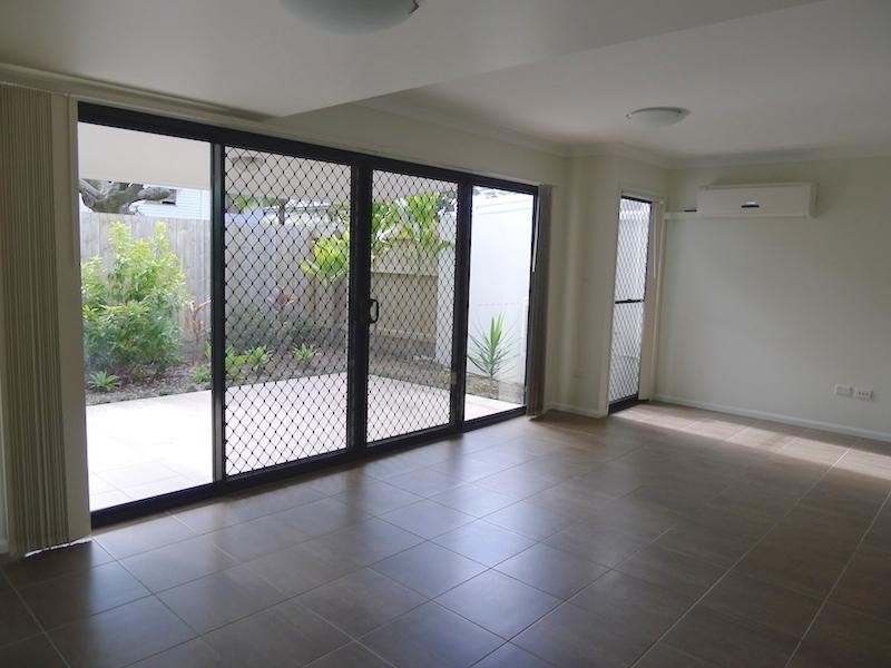 35 Hamilton Road, Moorooka QLD 4105