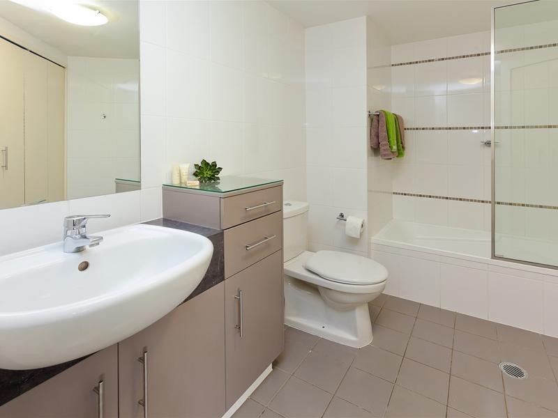 42-46 NEWSTEAD TERRACE, Newstead QLD 4006