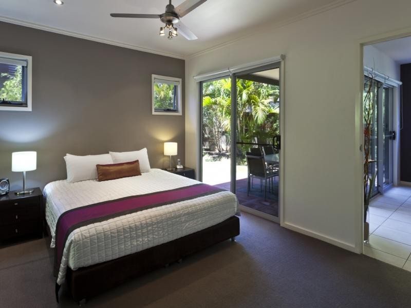 80 Moolyyir Steet, Urangan QLD 4655