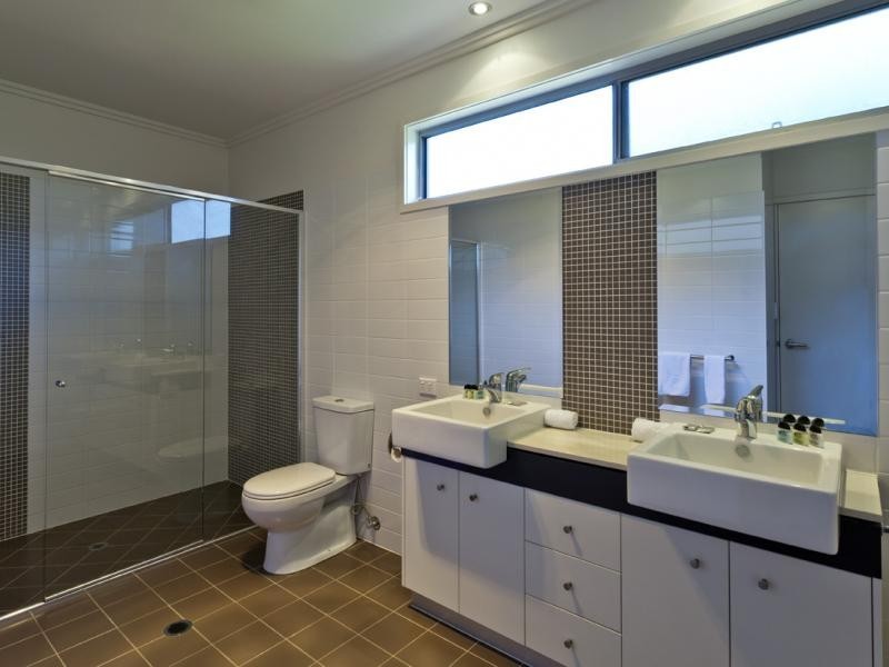 80 Moolyyir Steet, Urangan QLD 4655