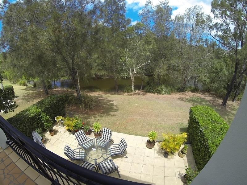 8880 Magnolia Drive East, Hope Island QLD 4212