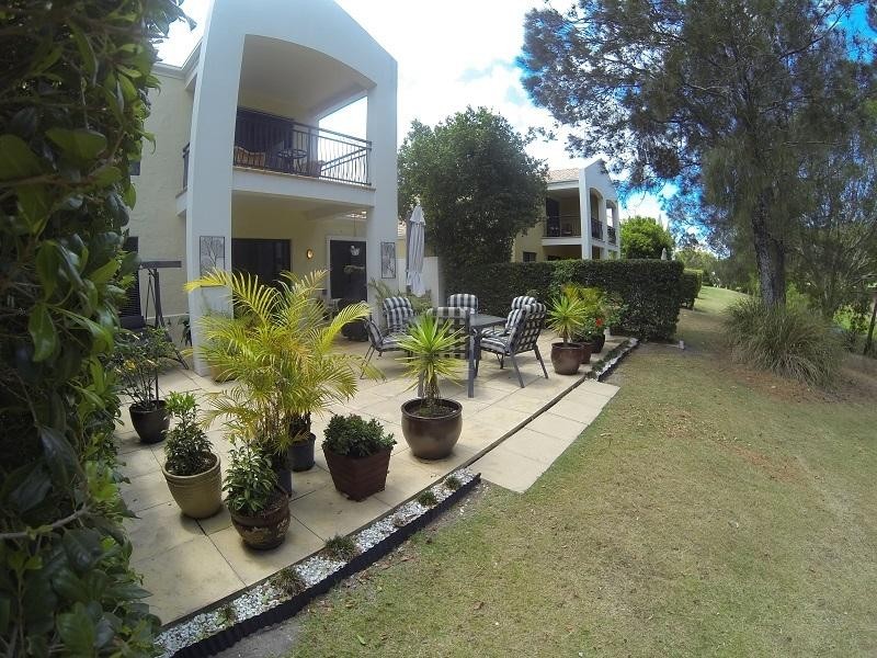 8880 Magnolia Drive East, Hope Island QLD 4212