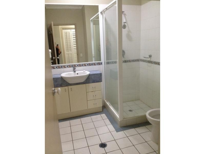 55 Baildon St, Kangaroo Point QLD 4169