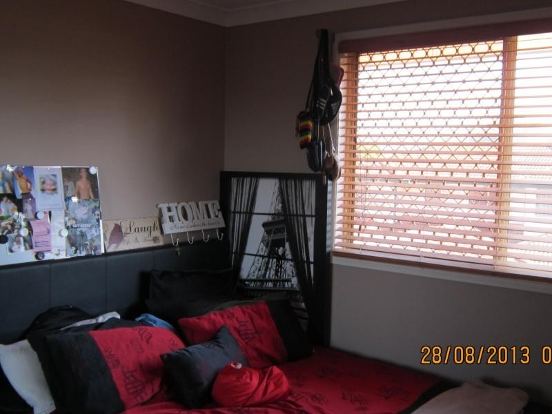 32 RIVERVIEW ROAD, Nerang QLD 4211