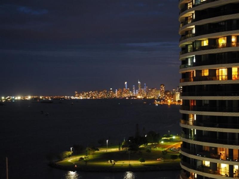 7 Oatland Esplanade, Runaway Bay QLD 4216