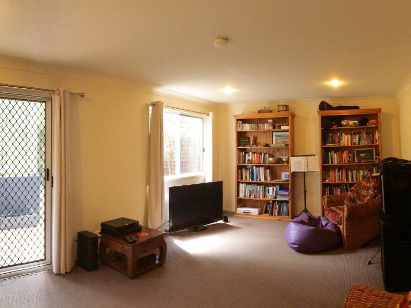 206 Darcy Road, Norman Park QLD 4170