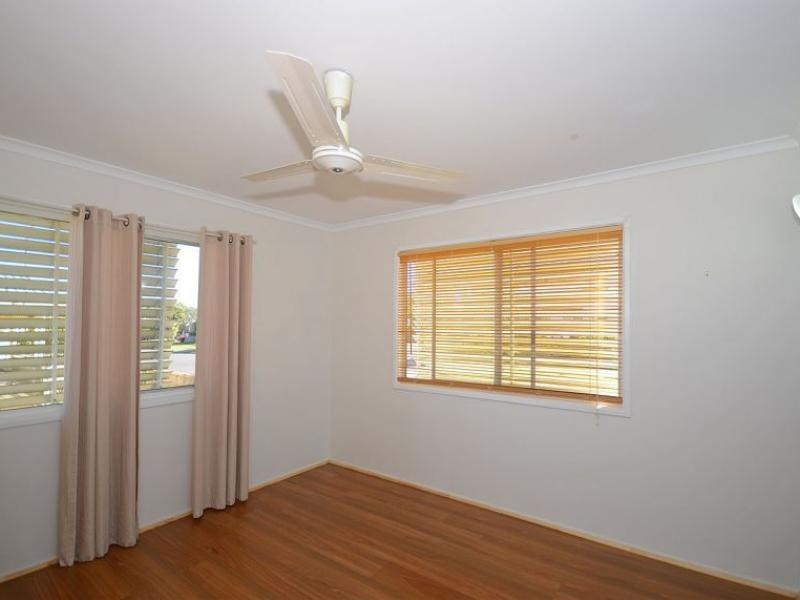 13 Paradise Street, Point Vernon QLD 4655