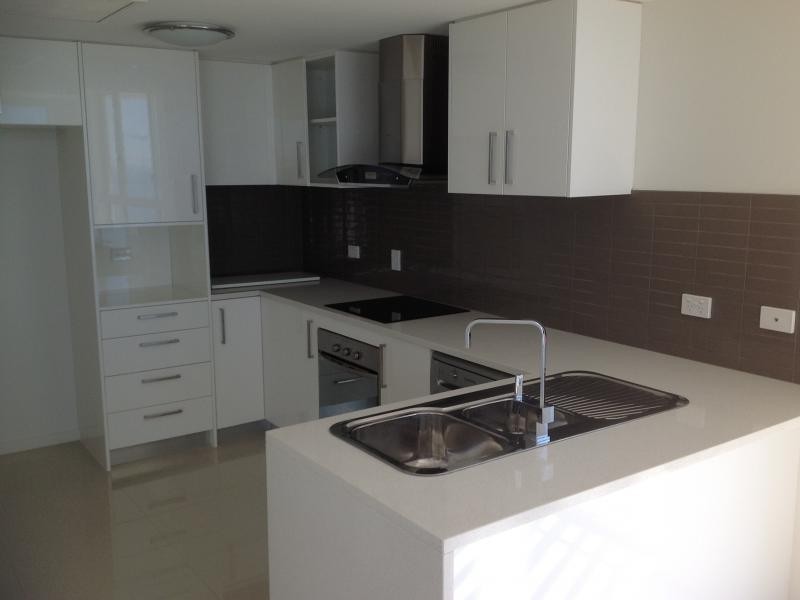 87 Marine Parade, Redcliffe QLD 4020