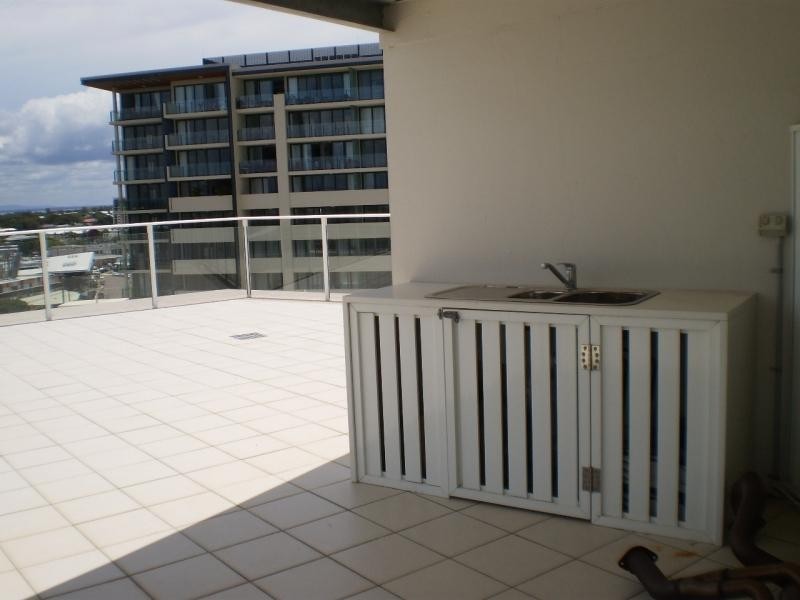 87 Marine Parade, Redcliffe QLD 4020